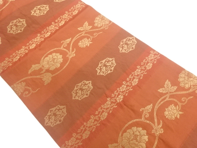 横段に花唐草・草花模様織出し名古屋帯